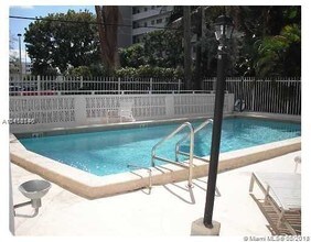 1340 Lincoln Rd-Unit -400 in Miami Beach, FL - Building Photo - Building Photo