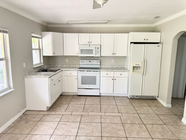 property at 27635 Franklin St