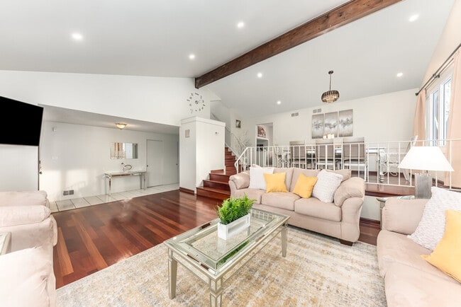 8501 Loveland Ln, Unit SI ID1285089P in Palos Hills, IL - Foto de edificio - Building Photo