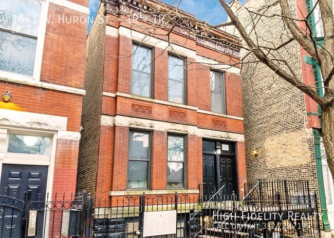 property at 1641 W Huron St