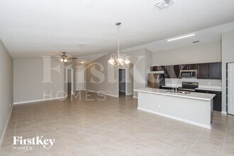 1000 Cranberry Rd SE in Palm Bay, FL - Building Photo - Building Photo