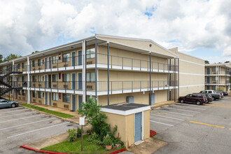 Marigold Apartments in Mobile, AL - Foto de edificio - Building Photo