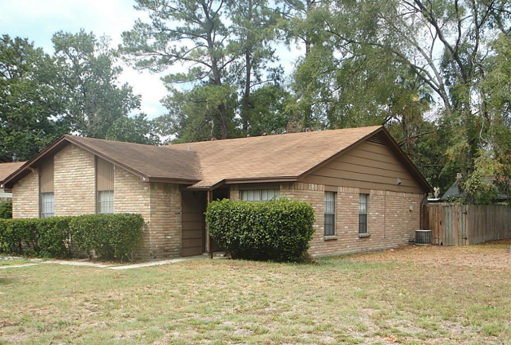 1623 Hazelwood St-Unit -A in Conroe, TX - Building Photo