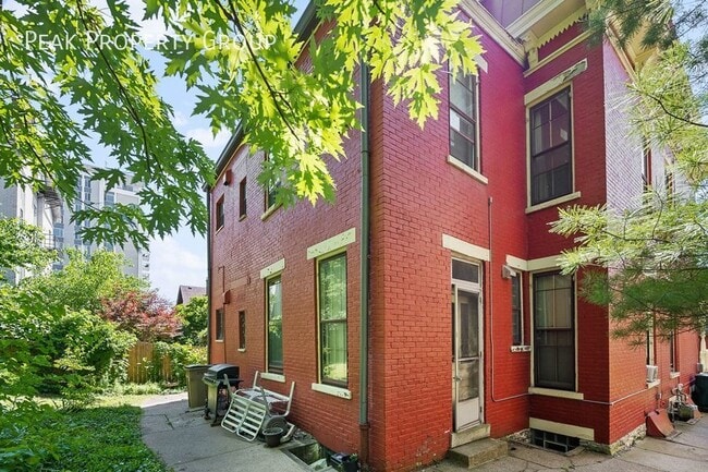 2412 Salutaris Ave in Cincinnati, OH - Building Photo - Building Photo