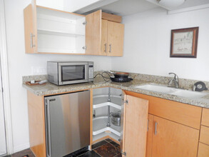 3126 W Adirondack Ct in Westlake Village, CA - Building Photo - Building Photo
