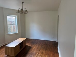 4555 W Wellington Ave in Chicago, IL - Building Photo - Building Photo