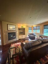 1165 Vail Way N, Unit 1 in Hudson, WI - Building Photo