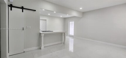 830 NE 143rd St in North Miami, FL - Building Photo - Building Photo
