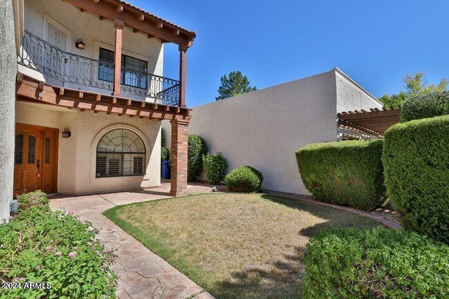 property at 2322 S Rogers
