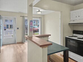 3510 Kenbrooke Ct in Kalamazoo, MI - Building Photo - Building Photo