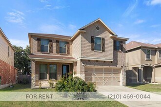 939 Spello Cir in San Antonio, TX - Building Photo - Building Photo