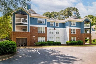 Crestline Cary in Cary, NC - Building Photo