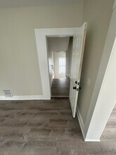 342 Wilbraham Rd, Unit 2 in Springfield, MA - Foto de edificio - Building Photo