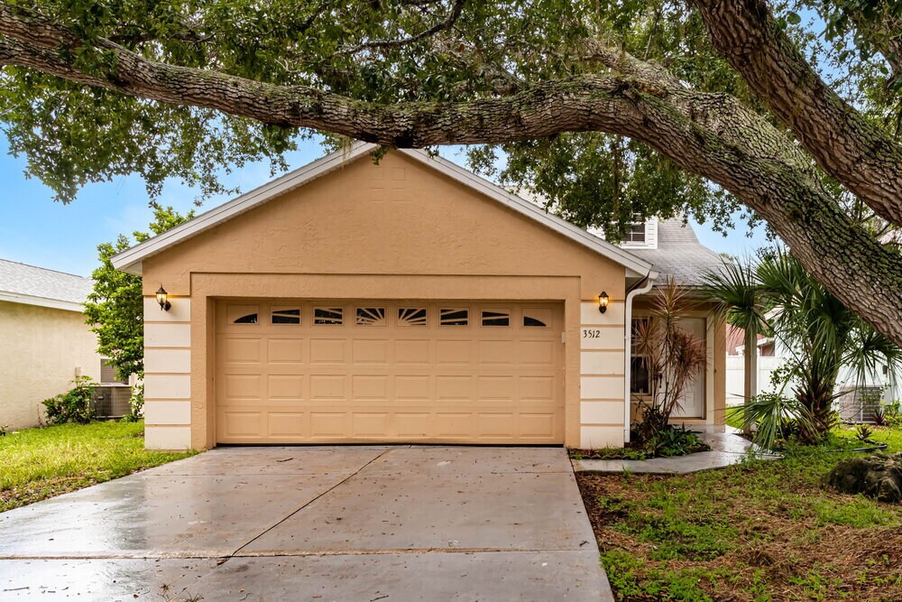 3512 Chinaberry Ln in Sarasota, FL - Building Photo