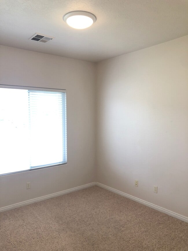 2629 W 230 N in Hurricane, UT - Building Photo - Building Photo