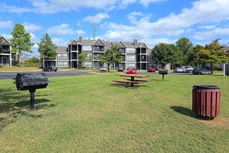 Villas at Bailey Ranch in Owasso, OK - Foto de edificio - Building Photo