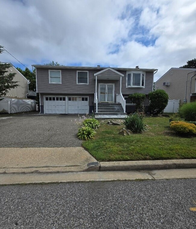 property at 3622 Nimrod St