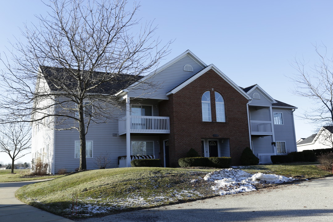 Locust Hill Apartments in Fremont, MI - Building Photo