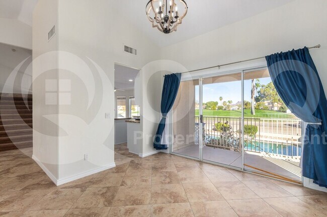 property at 6638 E Melrose St