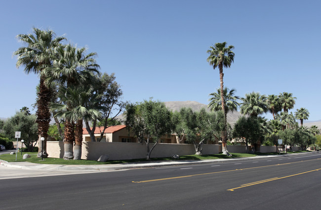 Park View Garden Apartments in Palm Desert, CA - Building Photo - Building Photo