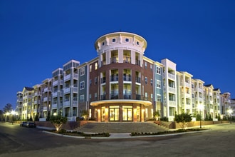 Town Center at Lake Carolina in Columbia, SC - Foto de edificio - Building Photo