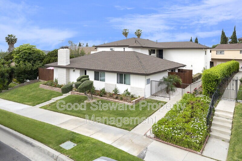1641 Vía Mirada in Fullerton, CA - Building Photo
