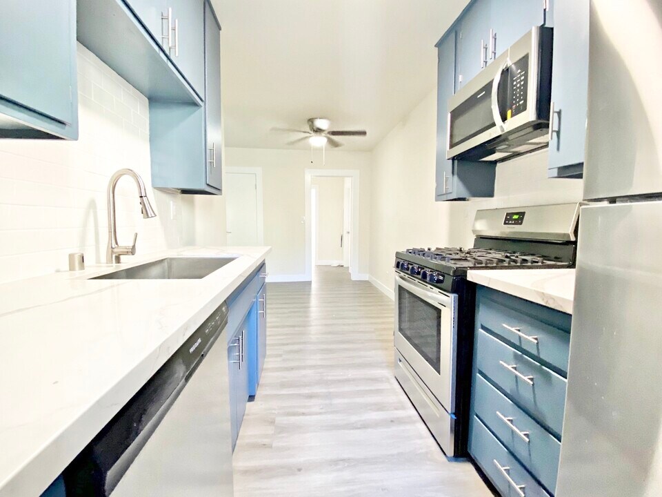 13205 Barbara Ann St in Los Angeles, CA - Building Photo