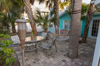 604 Avenida De Mayo in Siesta Key, FL - Building Photo - Other