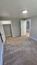 27 Emerald Dr in Barrington, NH - Building Photo - Building Photo
