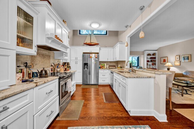 123 Heritage Vlg in Southbury, CT - Building Photo - Building Photo