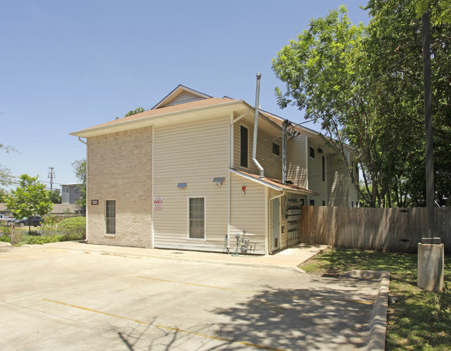 Kinney Avenue Apartments in Austin, TX - Building Photo - Building Photo