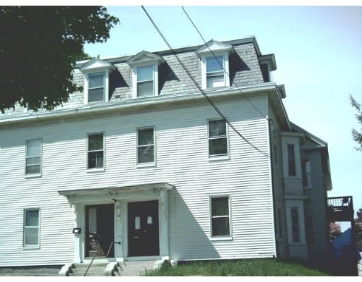 103-105 School St in Lowell, MA - Building Photo