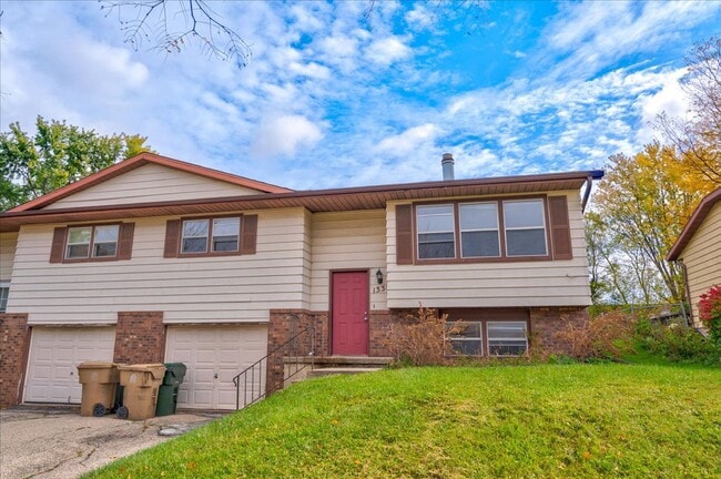 property at 1329-1331 S Thompson Dr