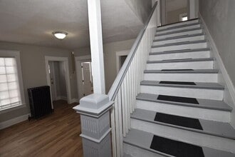 913 E Washington St in South Bend, IN - Building Photo - Building Photo