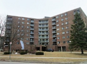 Roehampton Place in St Catharines, ON - Building Photo - Building Photo