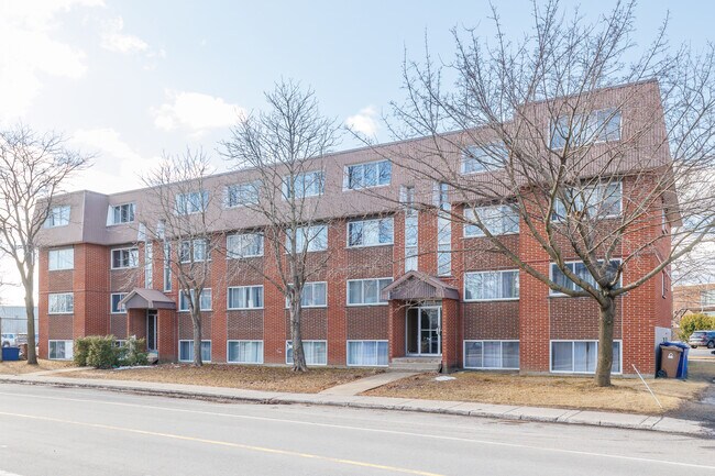 1770 Albert-Murphy Av in Laval, QC - Building Photo - Primary Photo