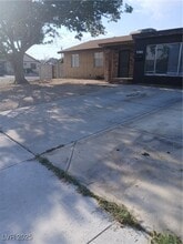 4616 Mark Ave in Las Vegas, NV - Building Photo - Building Photo