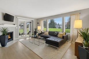 Rivercrest Meadows in Tualatin, OR - Building Photo