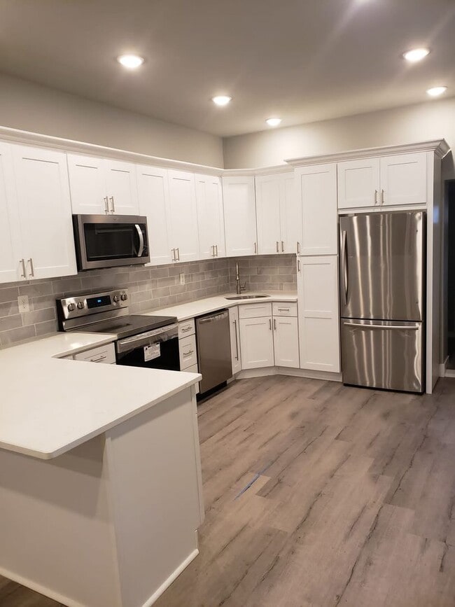 5333 Catharine St in Philadelphia, PA - Building Photo - Building Photo