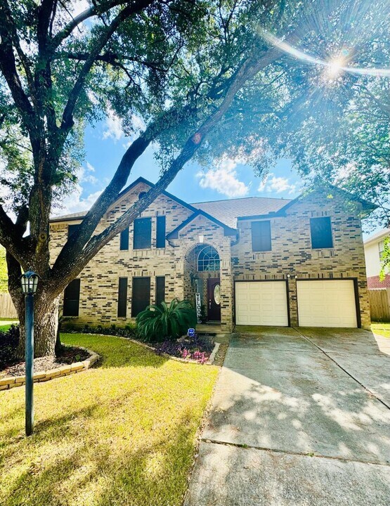 8614 Canyon Pine Dr in Spring, TX - Building Photo