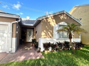 14459 SW 137th Ct in Miami, FL - Building Photo - Building Photo