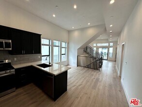 3414 London St in Los Angeles, CA - Building Photo - Building Photo
