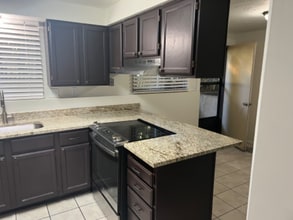 111 Center St in Clearfield, UT - Building Photo - Building Photo