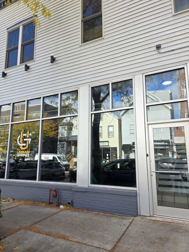 2329 W Belmont Ave in Chicago, IL - Building Photo - Building Photo