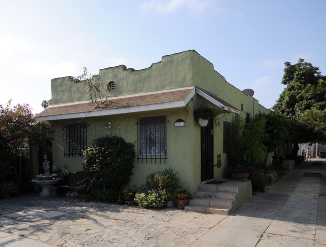 146 W 76th St in Los Angeles, CA - Building Photo - Building Photo