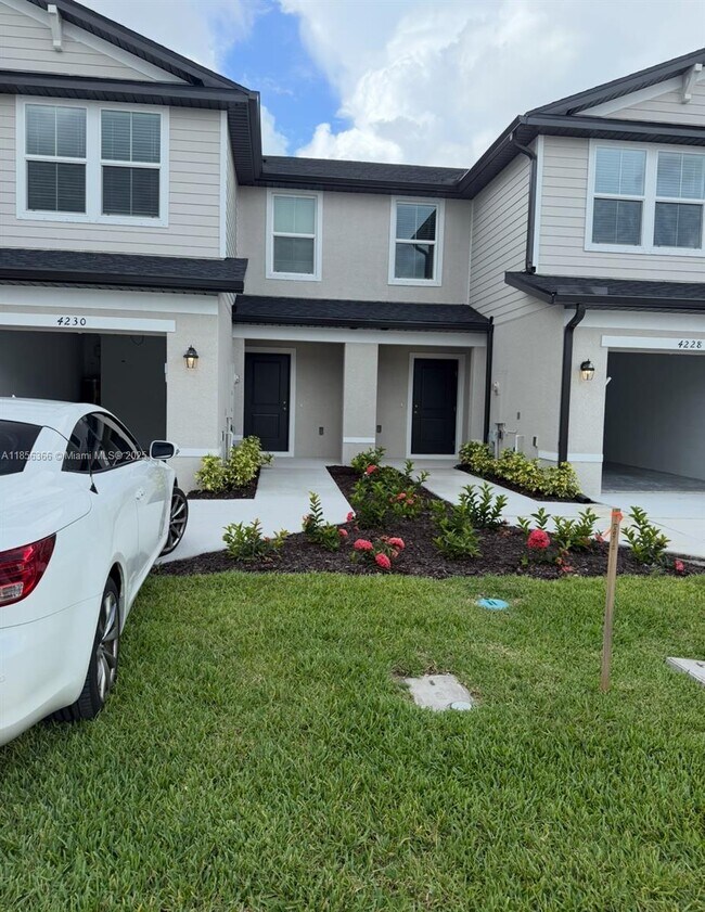 4228 Caterina Ct in North Fort Myers, FL - Foto de edificio - Building Photo
