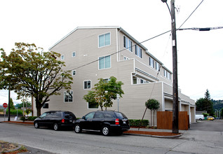 Olympic View Apartments in Seattle, WA - Building Photo - Building Photo