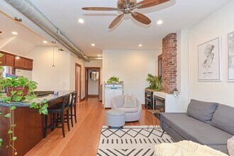 176 Hillside St in Boston, MA - Building Photo - Building Photo