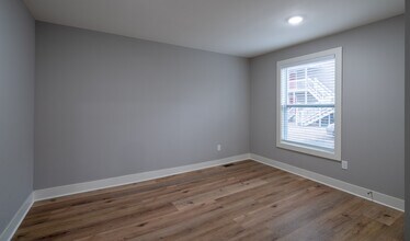 610 4th St NW, Unit #1 in Grand Rapids, MI - Foto de edificio - Building Photo