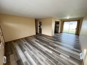 4528 Plumbrook Dr in Canfield, OH - Building Photo - Building Photo